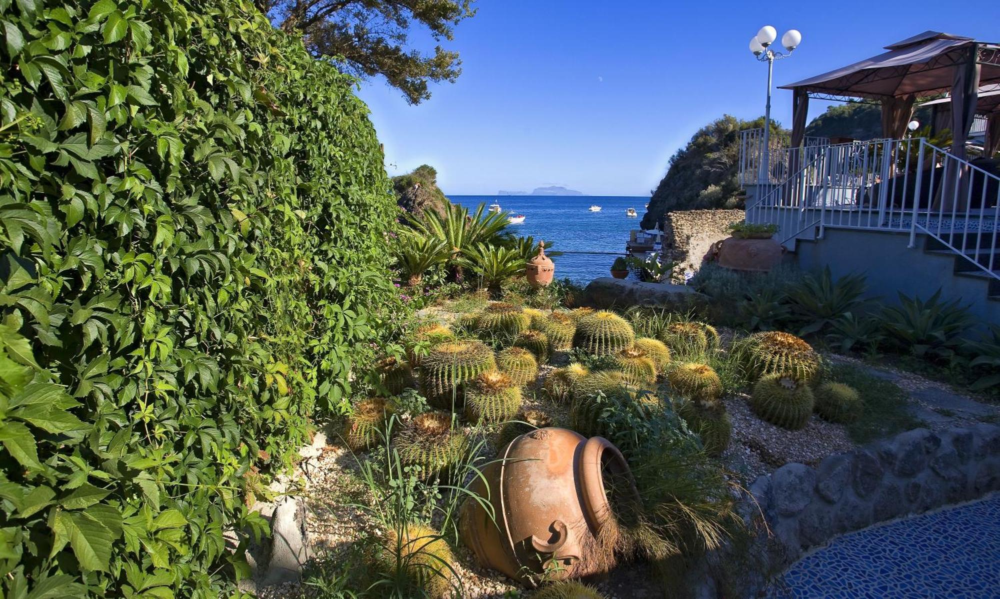 Strand Hotel Delfini Ischia Exterior foto