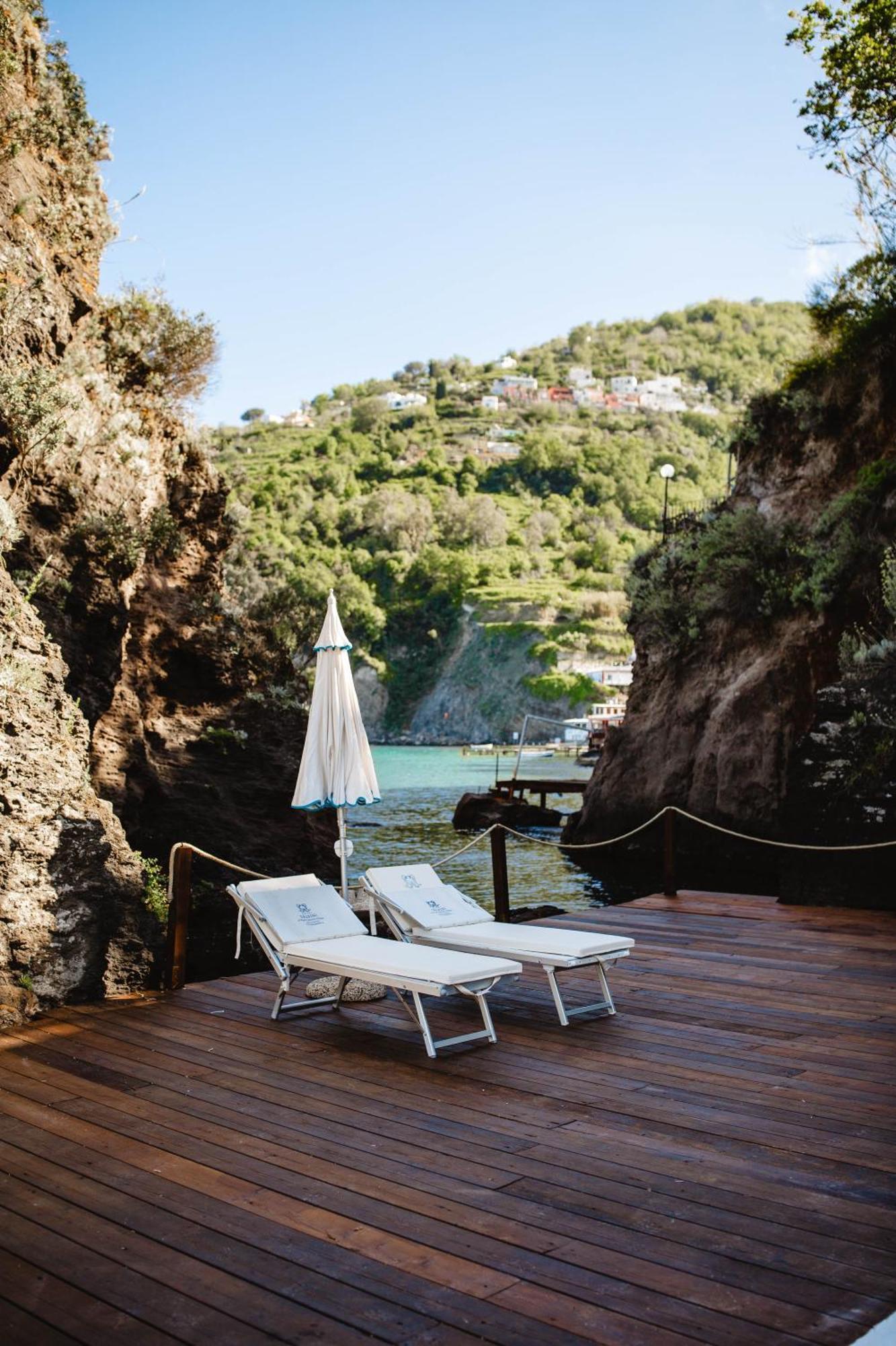 Strand Hotel Delfini Ischia Exterior foto